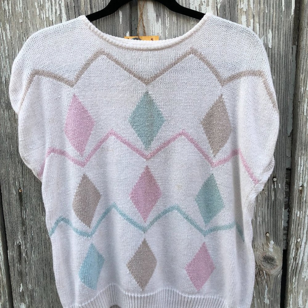 Vintage 90s 80s pastels soft color-block sweater vest argyle white petite crop